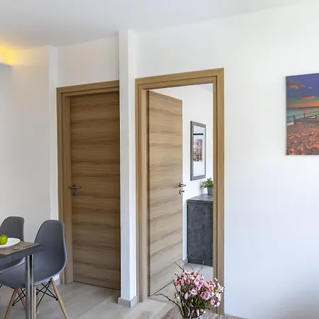 דירה C-premium Apts 100m From And Centre לרנקה