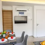 Appartamento C-premium Apts 100m From And Centre *