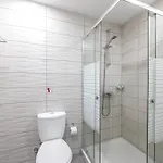 C-premium Apts 100m From And Centre 拉纳卡