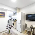 公寓 C-premium Apts 100m From And Centre