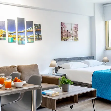 C-premium Apts 100m From And Centre Apartment *