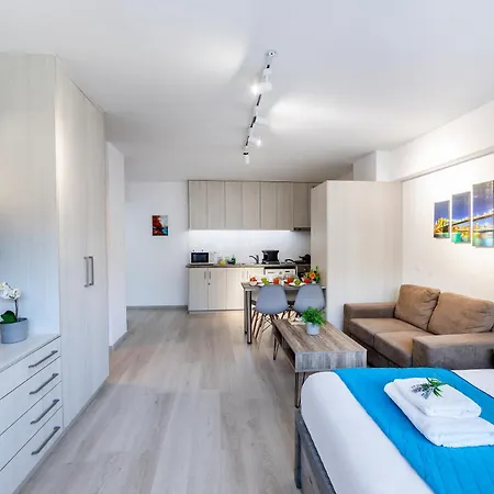 Apartment C-premium Apts 100m From And Centre *