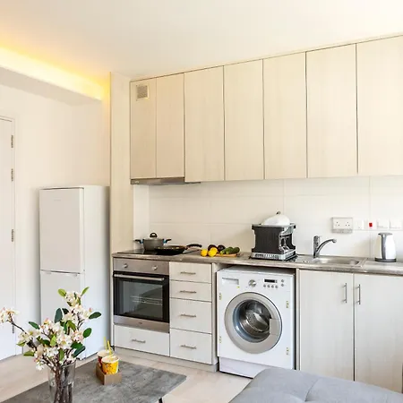 Apartment C-premium Apts 100m From And Centre Larnaca