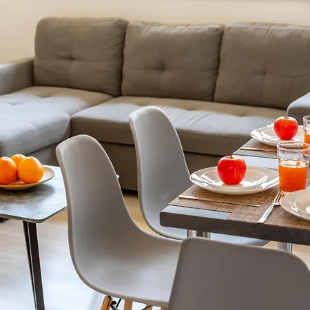 C-premium Apts 100m From And Centre Larnaca