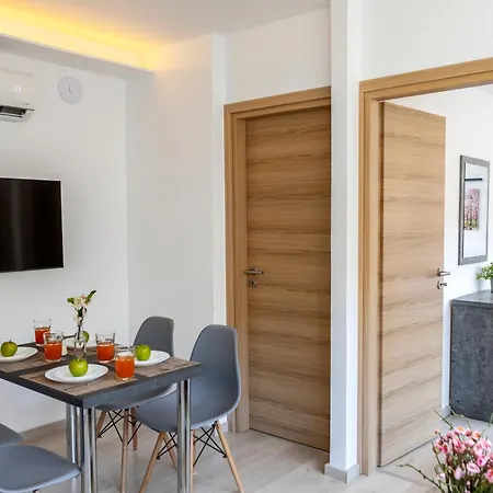 Apartment C-premium Apts 100m From And Centre *
