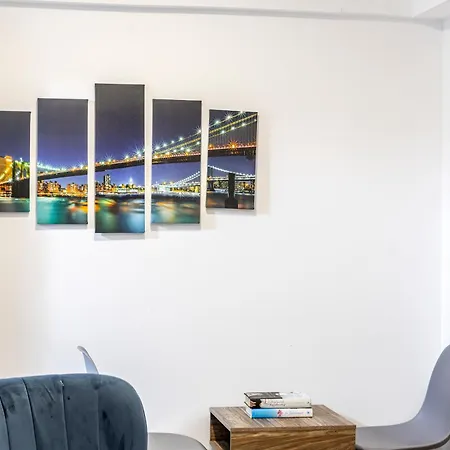 C-premium Apts 100m From And Centre Apartment *