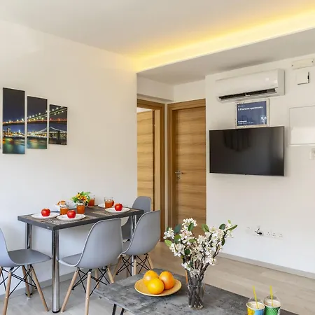 Διαμέρισμα C-premium Apts 100m From And Centre