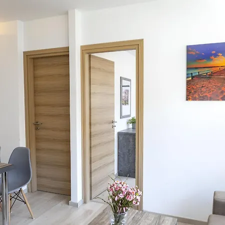 Apartament C-premium Apts 100m From And Centre