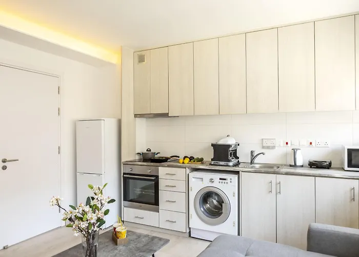 C-premium Apts 100m From And Centre Apartmán Larnaca