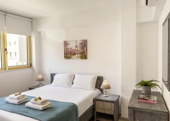 C-premium Apts 100m From And Centre * ラルナカ