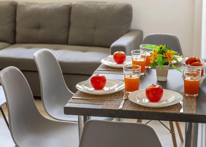 Апартаменты C-premium Apts 100m From And Centre *