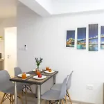 C-premium Apts 100m From And Centre Apartamento Larnaca