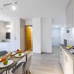 C-premium Apts 100m From And Centre