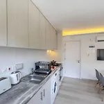 Apartamento C-premium Apts 100m From And Centre Larnaca