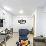 C-premium Apts 100m From And Centre