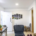 Apartamento C-premium Apts 100m From And Centre *