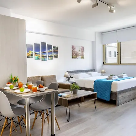 アパート C-premium Apts 100m From And Centre *