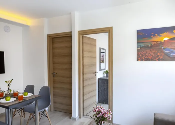 Apartamento C-premium Apts 100m From And Centre Lárnaca