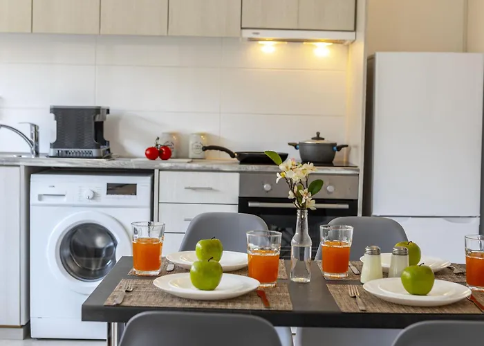 C-premium Apts 100m From And Centre * Lárnaca