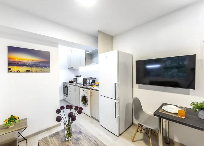 Apartamento C-premium Apts 100m From And Centre