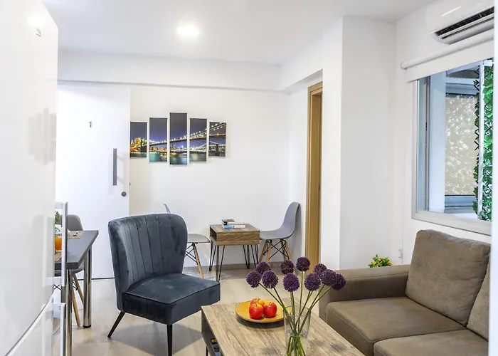 C-premium Apts 100m From And Centre Apartamento Lárnaca